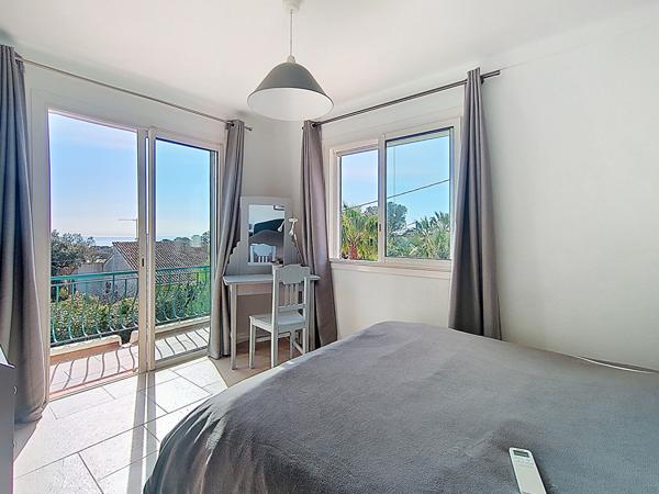 Saint-Aygulf Centre ville 5 chambres Vue mer piscine