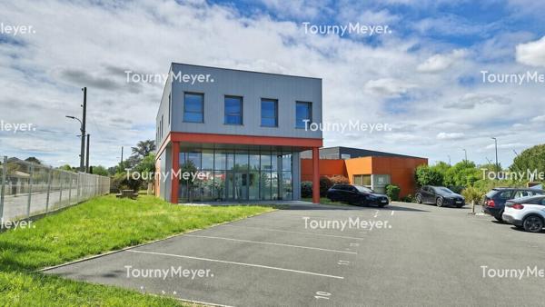 BUREAUX 250 M² À LOUER - VILLENAVE D'ORNON ZI CHANTELOISEAU