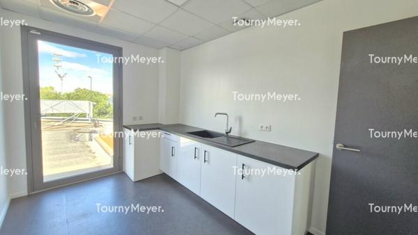 BUREAUX 250 M² À LOUER - VILLENAVE D'ORNON ZI CHANTELOISEAU