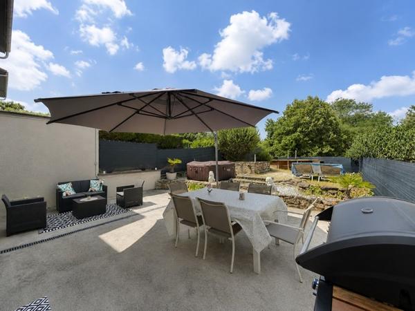 Maison 279 000 € Villefontaine 4 p 87 m² DPE C