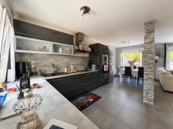 Maison 279 000 € Villefontaine 4 p 87 m² DPE C