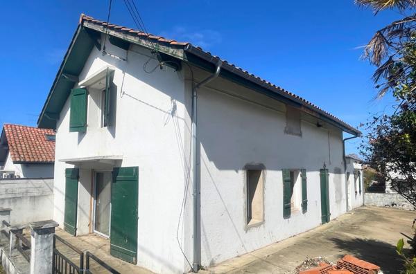 BOUCAU - 64340 - 140 m2 - Maison à rénover à fort potentiel - 4 chambres - Terrasse - Jardin - Calme