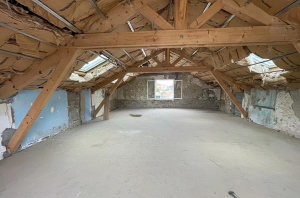 BOUCAU - 64340 - 140 m2 - Maison à rénover à fort potentiel - 4 chambres - Terrasse - Jardin - Calme