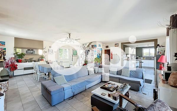 Maison à vendre    4 pièces •  Cosnac