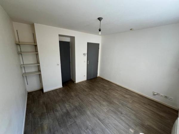 Appartement T1 à louer - 18 m² (réf : 529062)