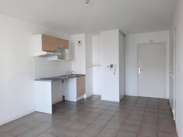 Appartement 1 pièce – 33 m² environ à Saint-Nazaire (ref : 77187SN)