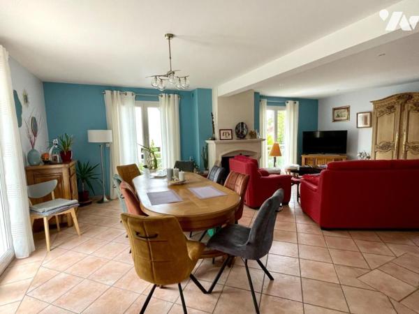 Maison familiale en excellent état – Secteur Ver-sur-Mer – Environnement calme et hors lotissemen