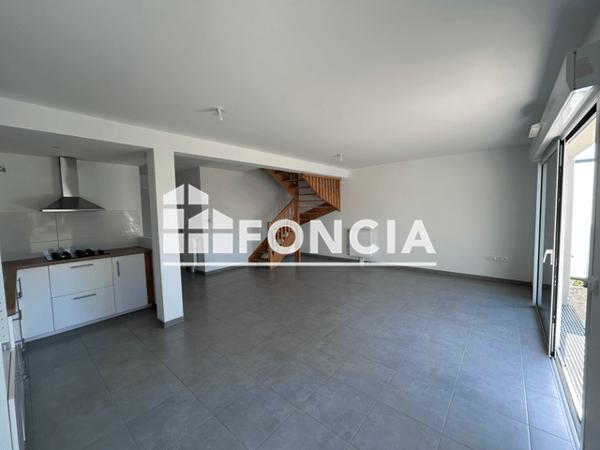 Location Maison 4 pièces 84.31 m² - 12 RUE ADOLPHE BEAUFRERE Vannes 56000