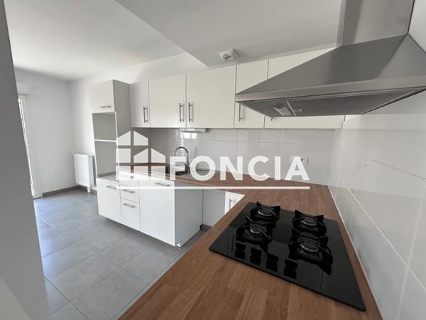 Location Maison 4 pièces 84.31 m² - 12 RUE ADOLPHE BEAUFRERE Vannes 56000