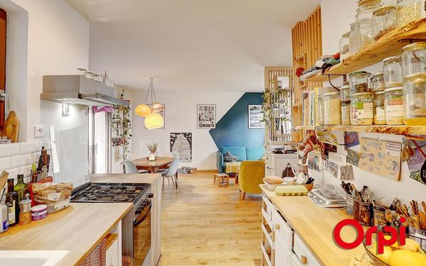 Maison à vendre    4 pièces • 90,40 m2 Collonges-au-Mont-d'Or