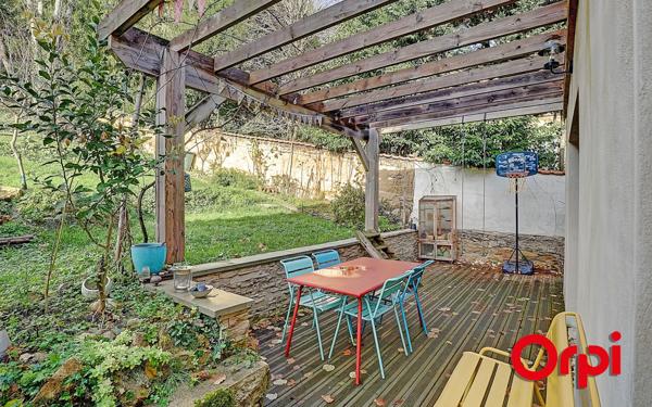 Maison à vendre    4 pièces • 90,40 m2 Collonges-au-Mont-d'Or