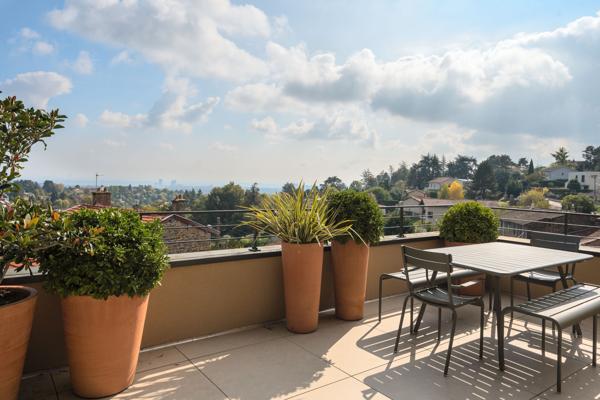 Saint Didier au Mont d'Or - Vue imprenable - Maison neuve de 140m2 env. 3 chambres - Terrain de 516 m2 env