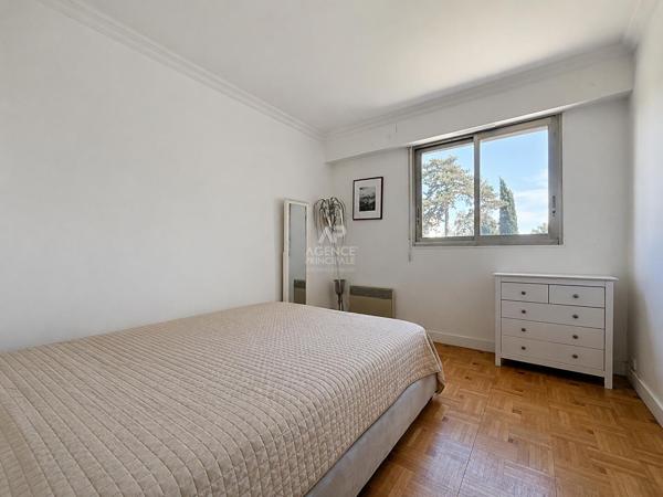 Chatou Bas - Situation exceptionnelle pour ce 2 pièces de 53.58m² 379 000 € **  - Référence  V210010378