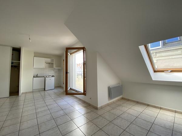 APPARTEMENT T1,  
Nantes 44100