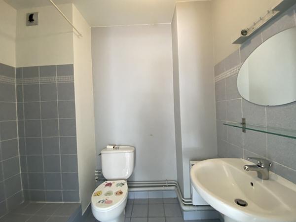 APPARTEMENT T1,  
Nantes 44100