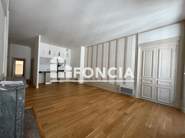Location Appartement 3 pièces 86.48 m² - 21 RUE DE LA PREFECTURE Besancon 25000