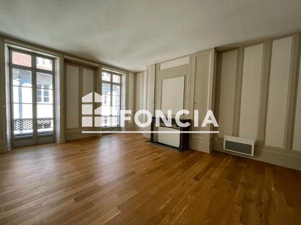 Location Appartement 3 pièces 86.48 m² - 21 RUE DE LA PREFECTURE Besancon 25000