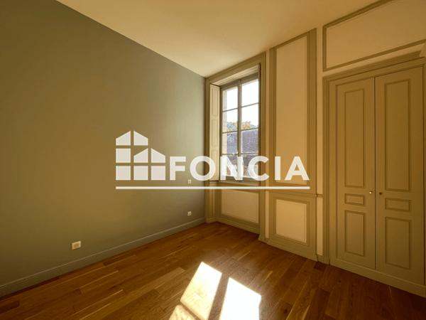 Location Appartement 3 pièces 86.48 m² - 21 RUE DE LA PREFECTURE Besancon 25000