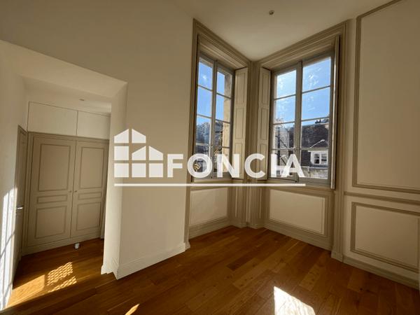 Location Appartement 3 pièces 86.48 m² - 21 RUE DE LA PREFECTURE Besancon 25000