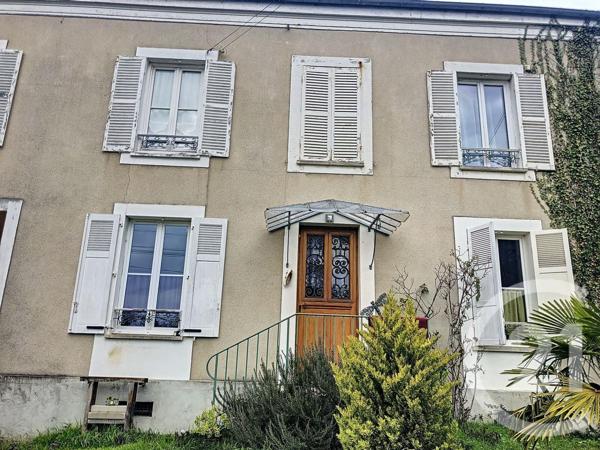 Immeuble à vendre  196,80 m2 MELUN - 77