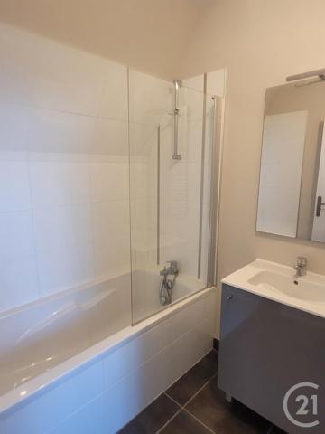 Appartement à vendre  3 pièces - 58,41 m2 VITRE - 35