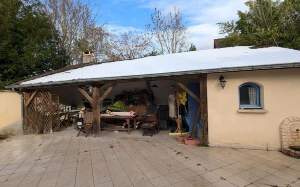 Maison à vendre    7 pièces • 185 m2 Chessy