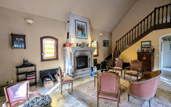 Maison à vendre    7 pièces • 185 m2 Chessy