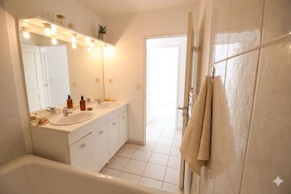 Appartement Marseille 3 pièce(s) 71 m2
