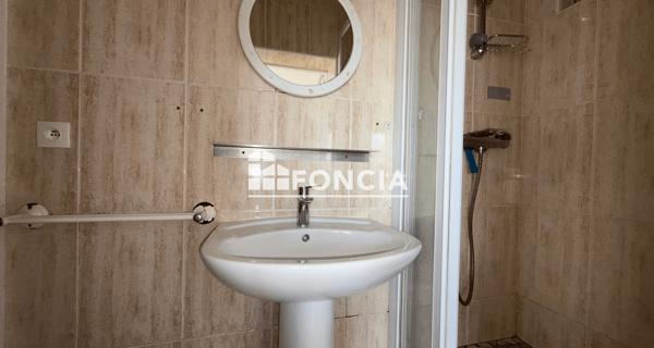 Location Studio 15.52 m² - Vénissieux 69200