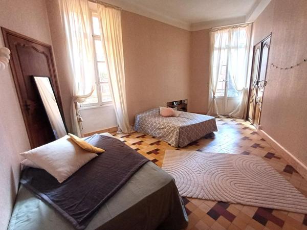 L'élégance et l'authenticité pour cet appartement bourgeois de 137M2