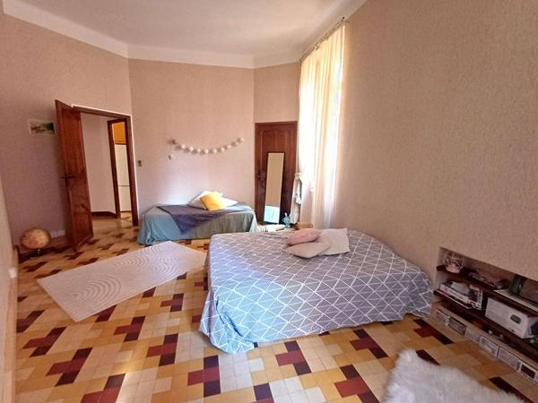 L'élégance et l'authenticité pour cet appartement bourgeois de 137M2
