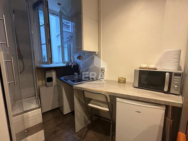 Studette entièrement équipée au calme