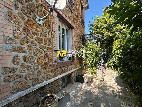 BEZONS _ SECTEUR DES CHENES_ Maison 319 000 € **  - Référence  4526