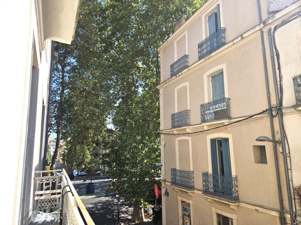 Appartement
         2 pièces
        - 37 m² 159 000 € *