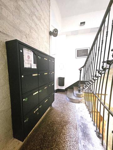 Appartement
         2 pièces
        - 37 m² 159 000 € *