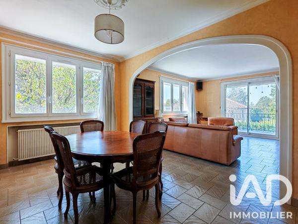 Maison à vendre 5 pièces 240 m² Chassieu