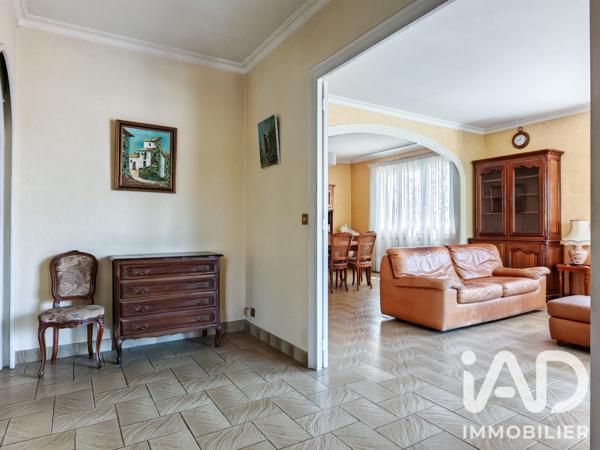 Maison à vendre 5 pièces 240 m² Chassieu