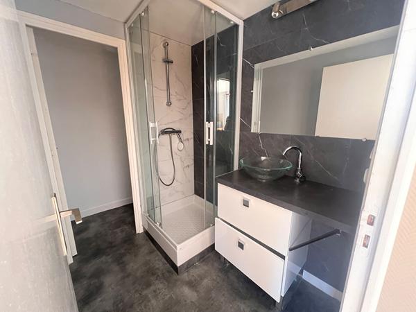 EXCLUSIVITE T2 au dernier étage T2 BALCON PARKING , Brest
