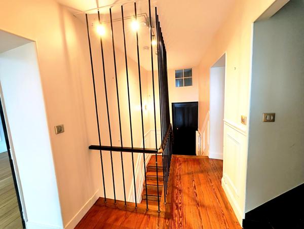 Maison à MELUN, 77000 - 10 pièces 223m²