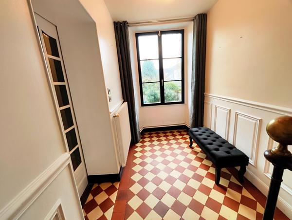 Maison à MELUN, 77000 - 10 pièces 223m²