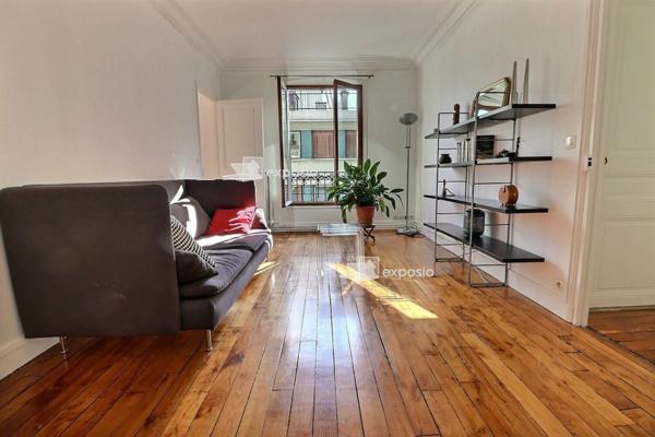 Appartement à vendre    2 pièces • 51 m2 Paris 19