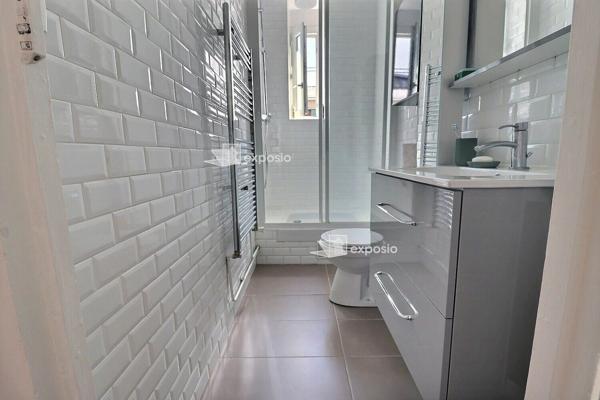 Appartement à vendre    2 pièces • 51 m2 Paris 19