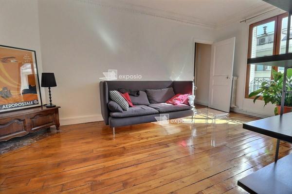 Appartement à vendre    2 pièces • 51 m2 Paris 19