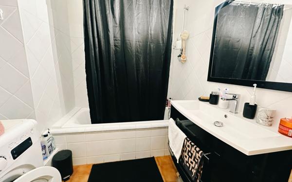 Appartement à vendre    3 pièces • 69,25 m2 Toulon