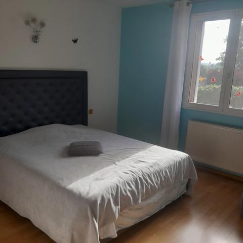 Maison à vendre 6 pièces CHAMPNIERS (16)