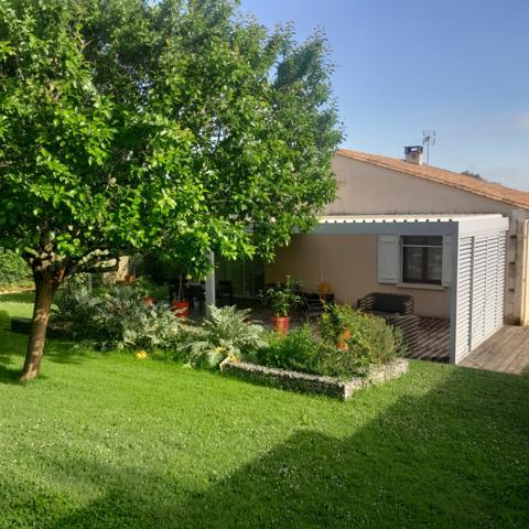 Maison à vendre 6 pièces CHAMPNIERS (16)