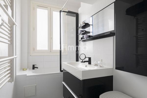 Montreuil- Montreau Ruffins- Appartement 2P 59m2- Dernier Etage.