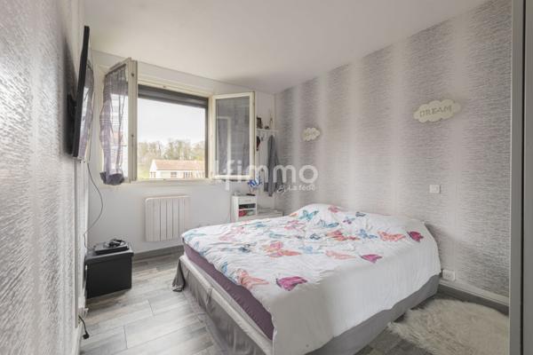 Montreuil- Montreau Ruffins- Appartement 2P 59m2- Dernier Etage.