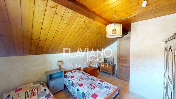 MAISON AVEC TERRAIN - PROCHE BARCELONNETTE Enchastrayes (04400)
