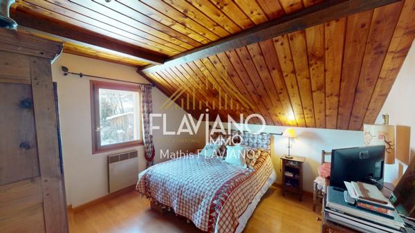 MAISON AVEC TERRAIN - PROCHE BARCELONNETTE Enchastrayes (04400)